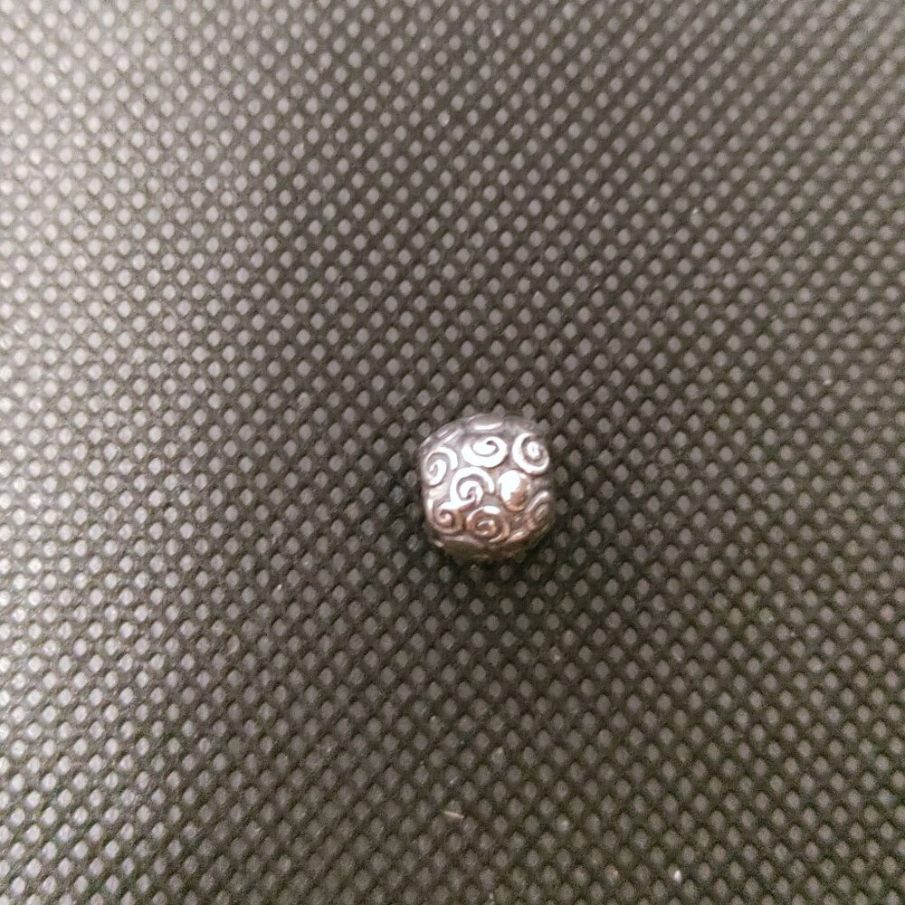 Pandora Swirls and Dots charm
